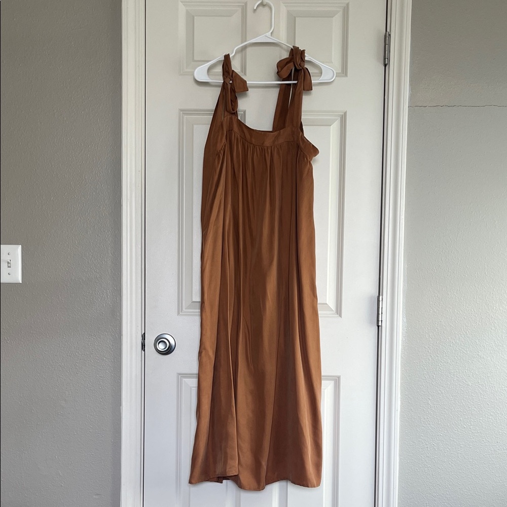 Chic Sleeveless Brown Midi Dress